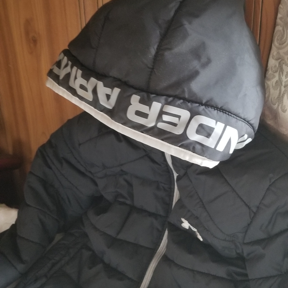 Boys Under Armour Coat Jacket Size 5